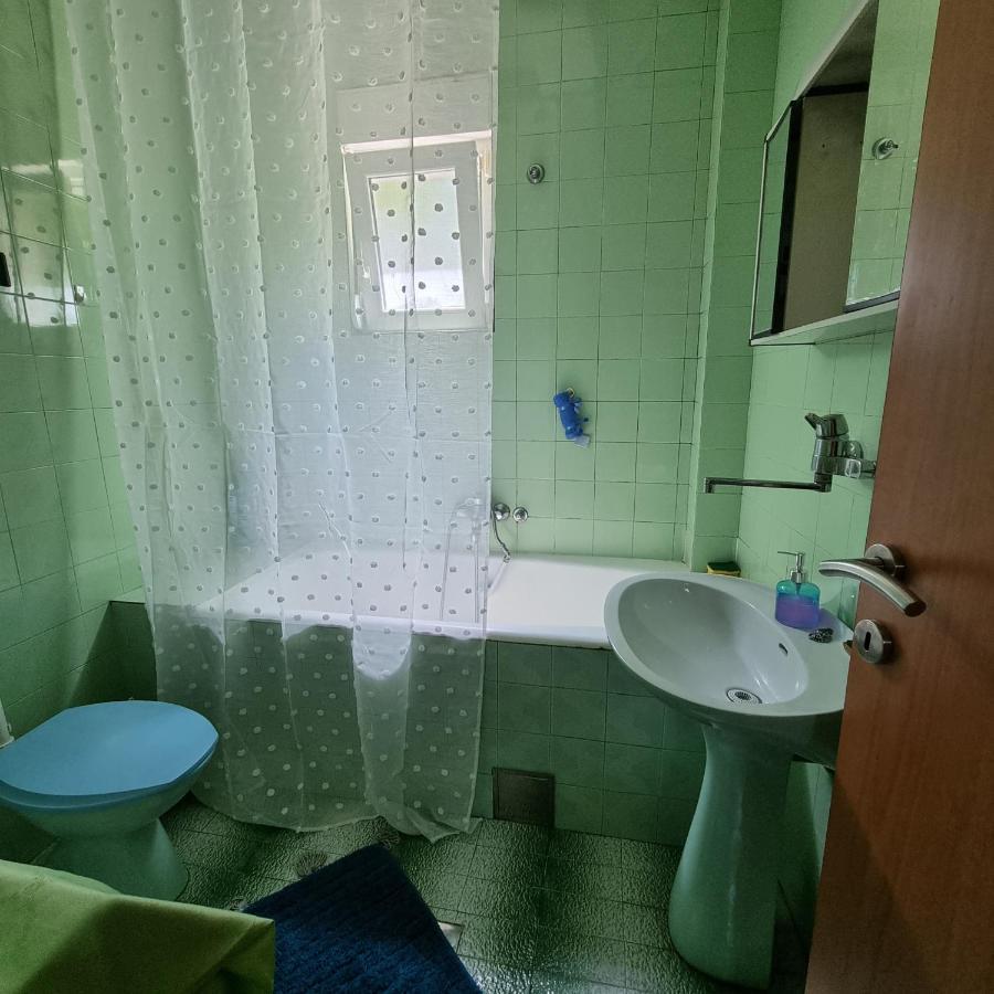 Apartment On The Shore Of The Bay Of Kotor With Free Wi-Fi Exterior foto